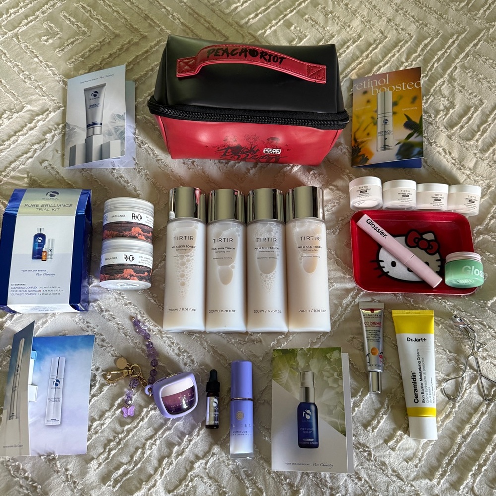 Large Beauty and Skincare Lot with Gifts